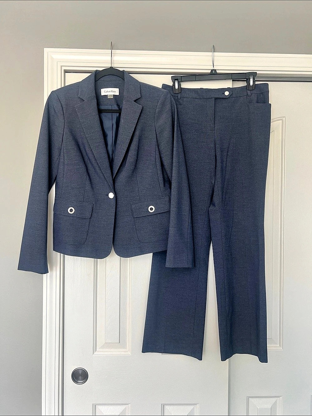 Calvin Klein Matching Blazer and Pants - Pants Size 6P and Blazer Size 4